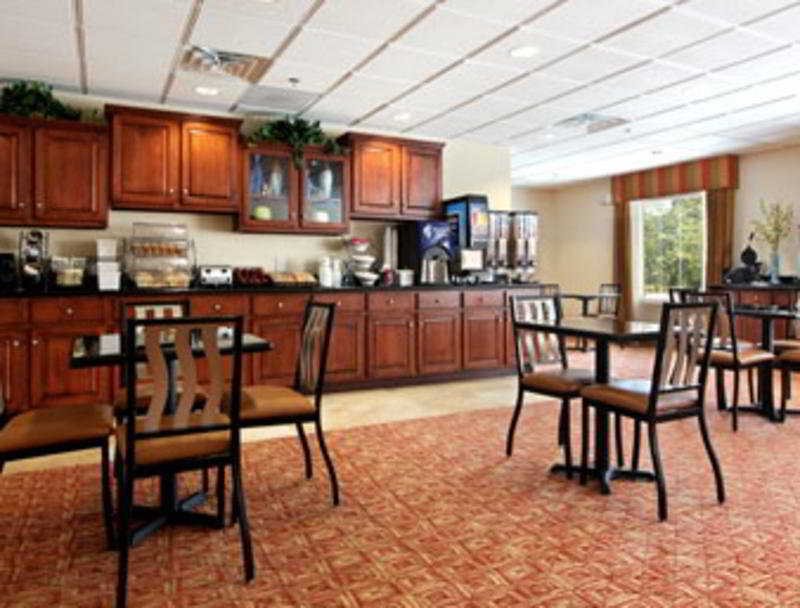 Baymont By Wyndham Savannah South Georgetown Restaurant photo